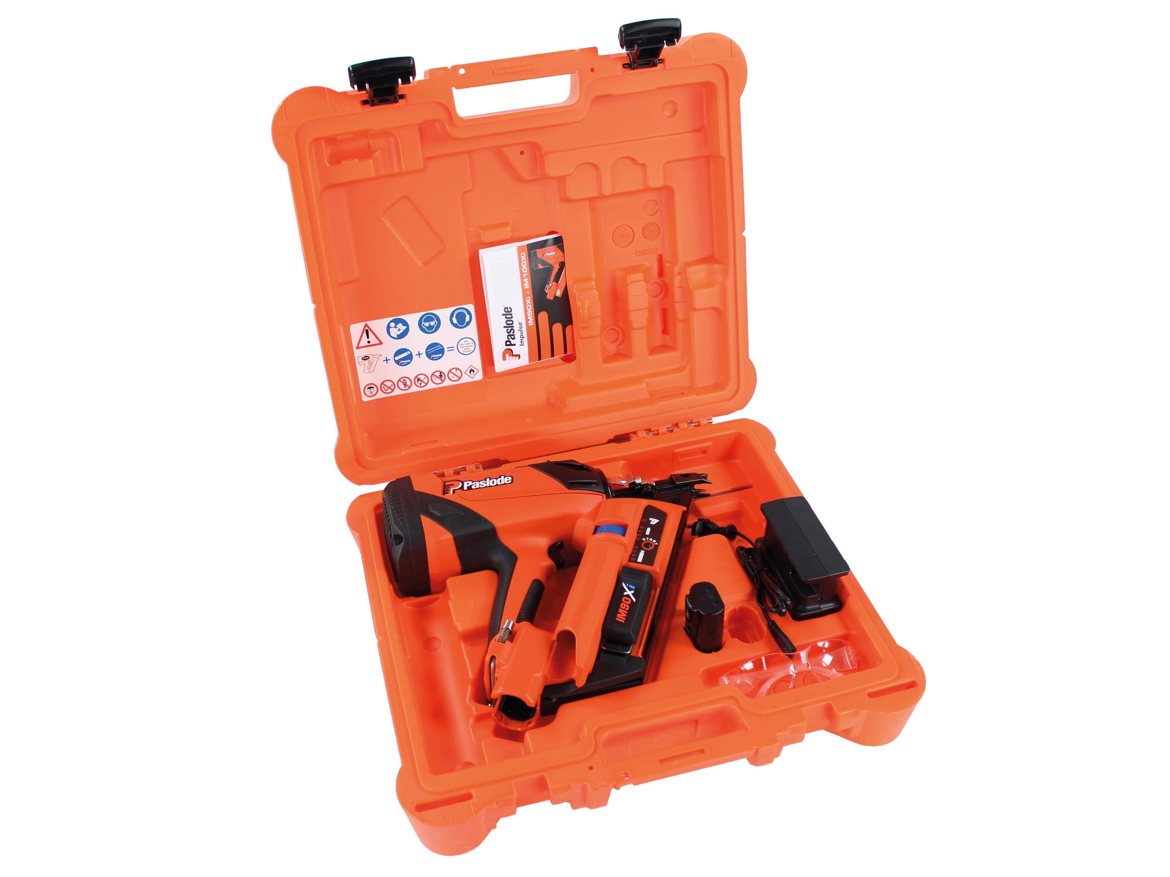 Cloueur SPIT IM90XI + 5 packs de 2500 clous 2,8 x 70 crantés