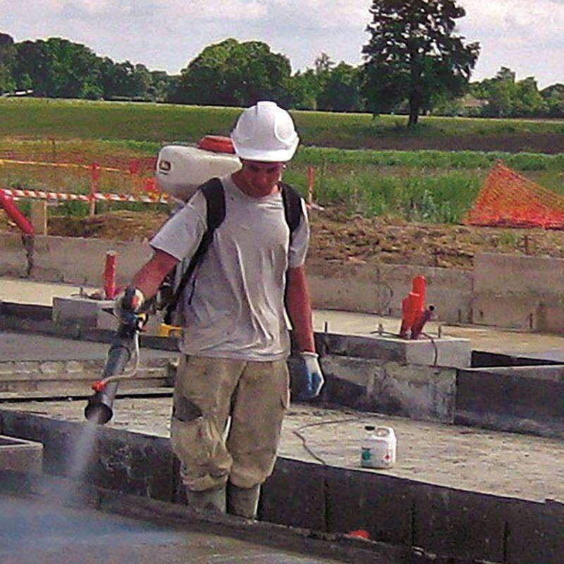 Produit de cure en phase aqueuse MAPECURE E PLUS - fût de 200L