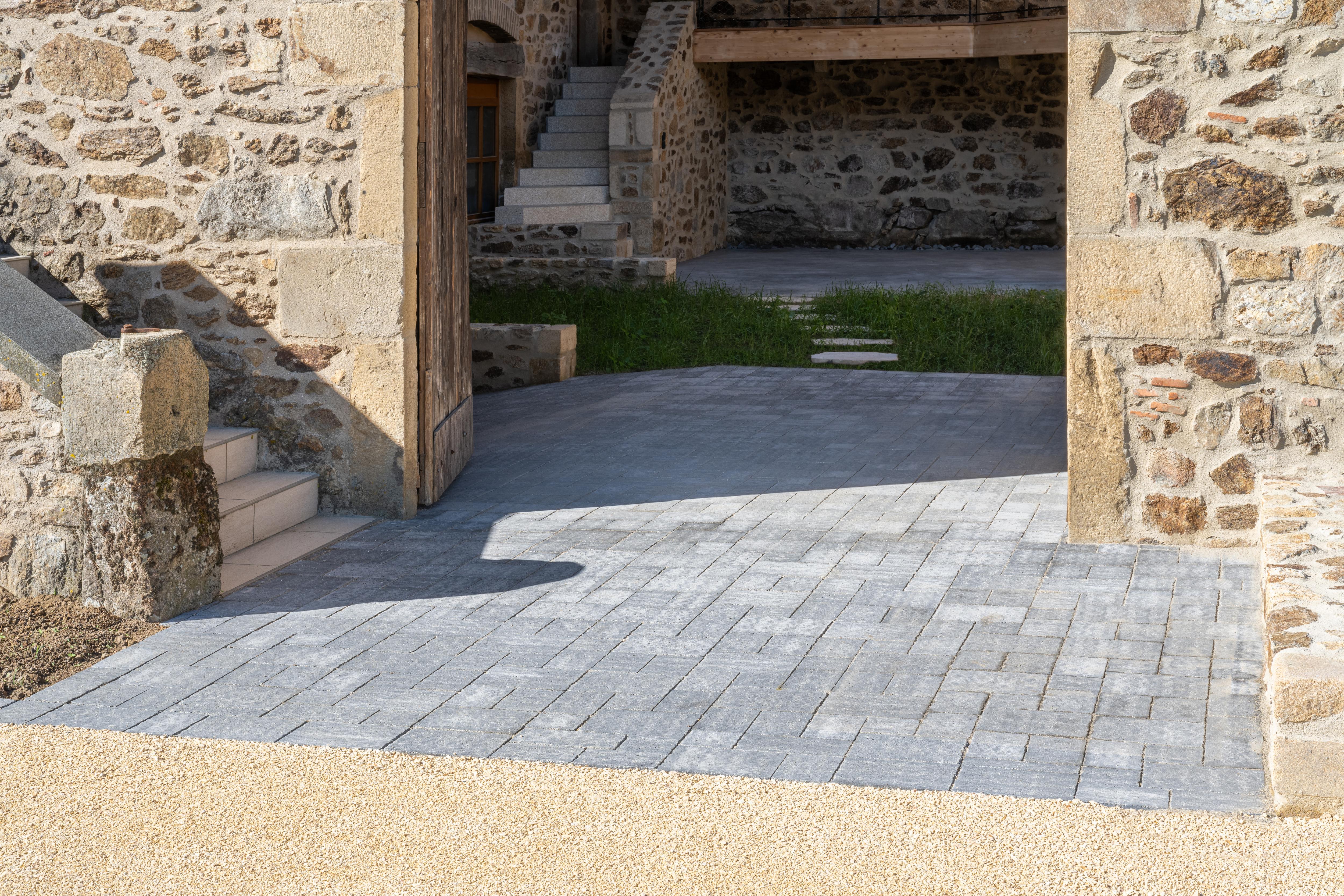 Pavé MAUBEC multiformat ép. 6 cm Gris nuancé