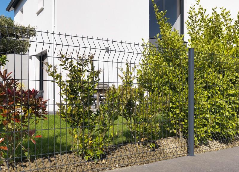 GRILLAGE PANNEAU 40200 GRIS 2.48 X 1.52M MAILLE DE 200X50 FIL DE 4 ET 5MM POTEAU AXOR