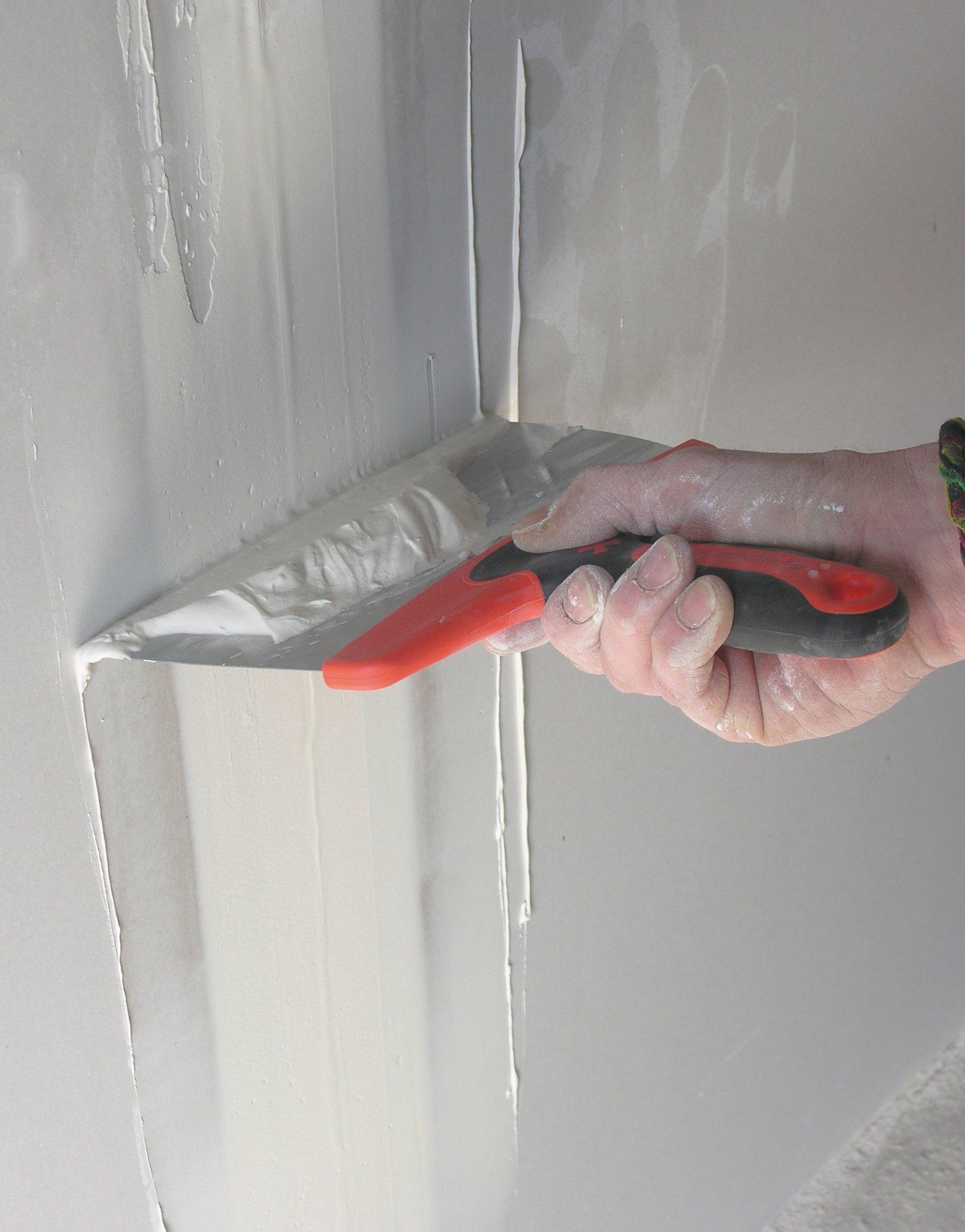 Couteau à enduire lame inox trempé – 24CM