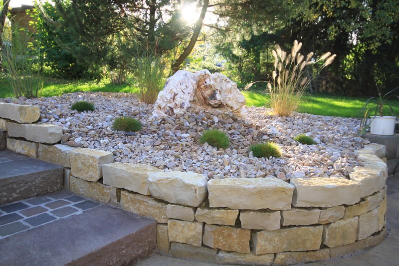 PIERRE NATURELLE EXTERIEURE BOURGOGNE 20-40 x 10-14 x 10-20 cm