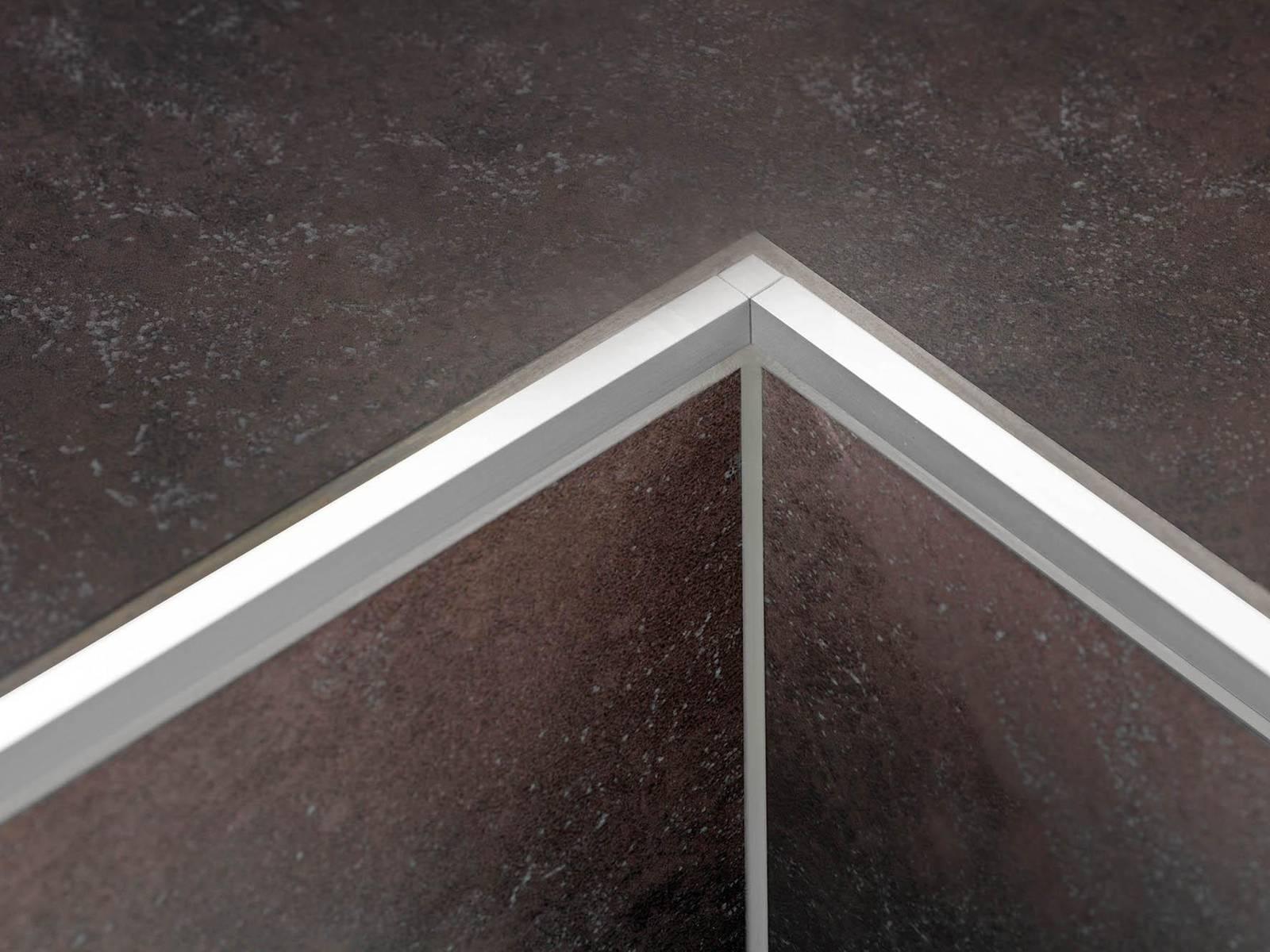 2 angles sortants et rentrants pour profilé de finition carrelage carré