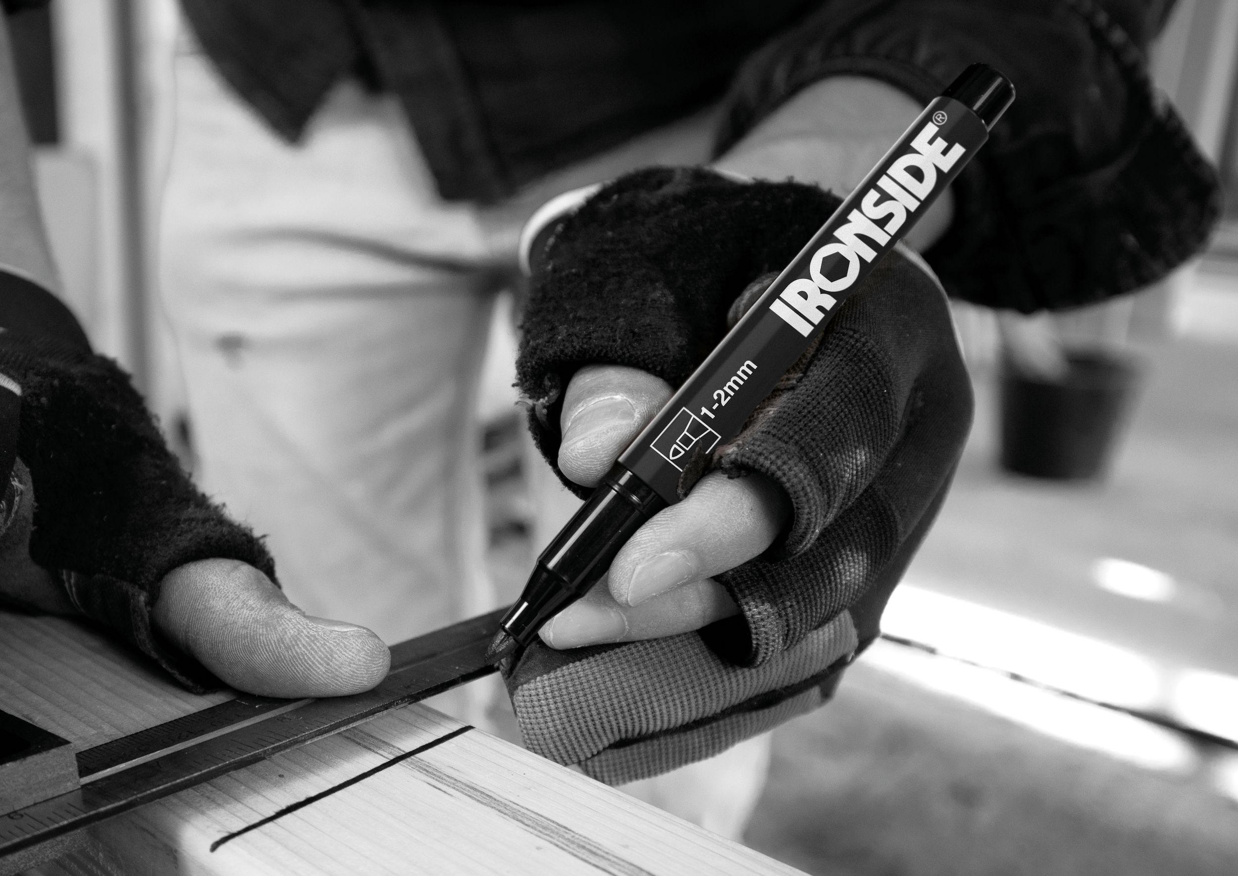 Marqueur permanent noir -- Ironside