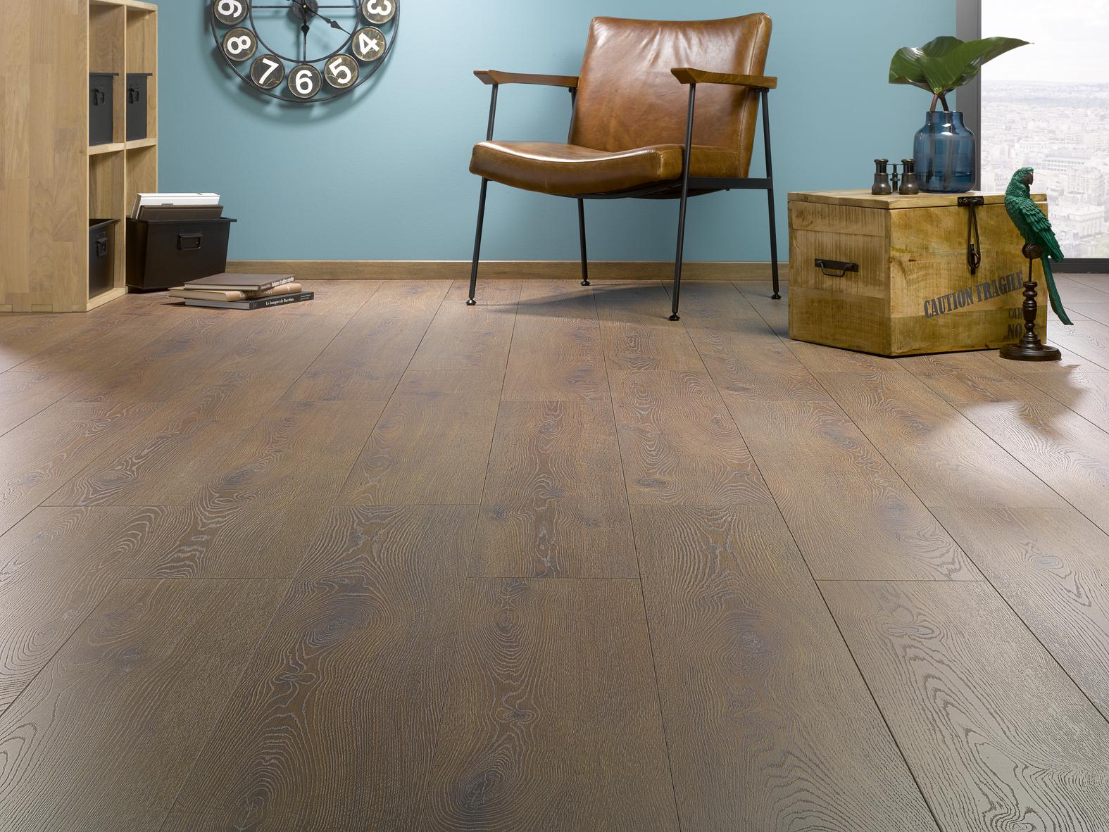 Stratifié SOLID PLUS Clip 5G 4V - 214x1286mm ép.12mm - 528 Chêne Noisette