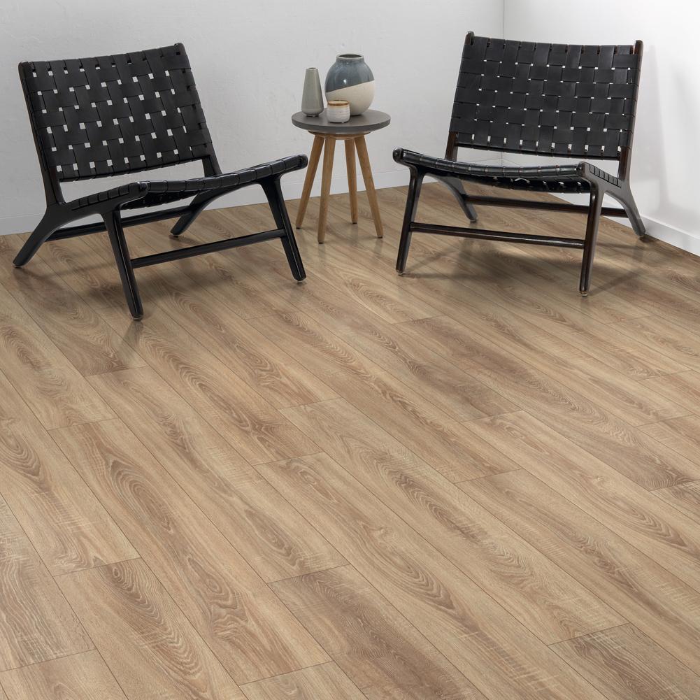 SOL STRATIFIE CLASSIC 8MM CLASSE 32 1292 X 193MM 4 chanfreins EPL035 Ch?ne Bardolino