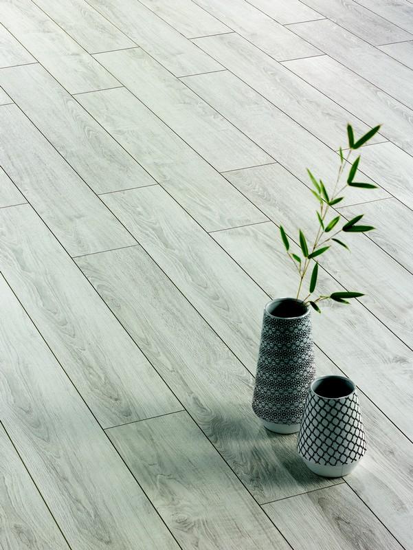 Stratifié SOLID PLUS Clip 5G 4V - 214x1286mm ép.12mm - 627 Chêne Polaire