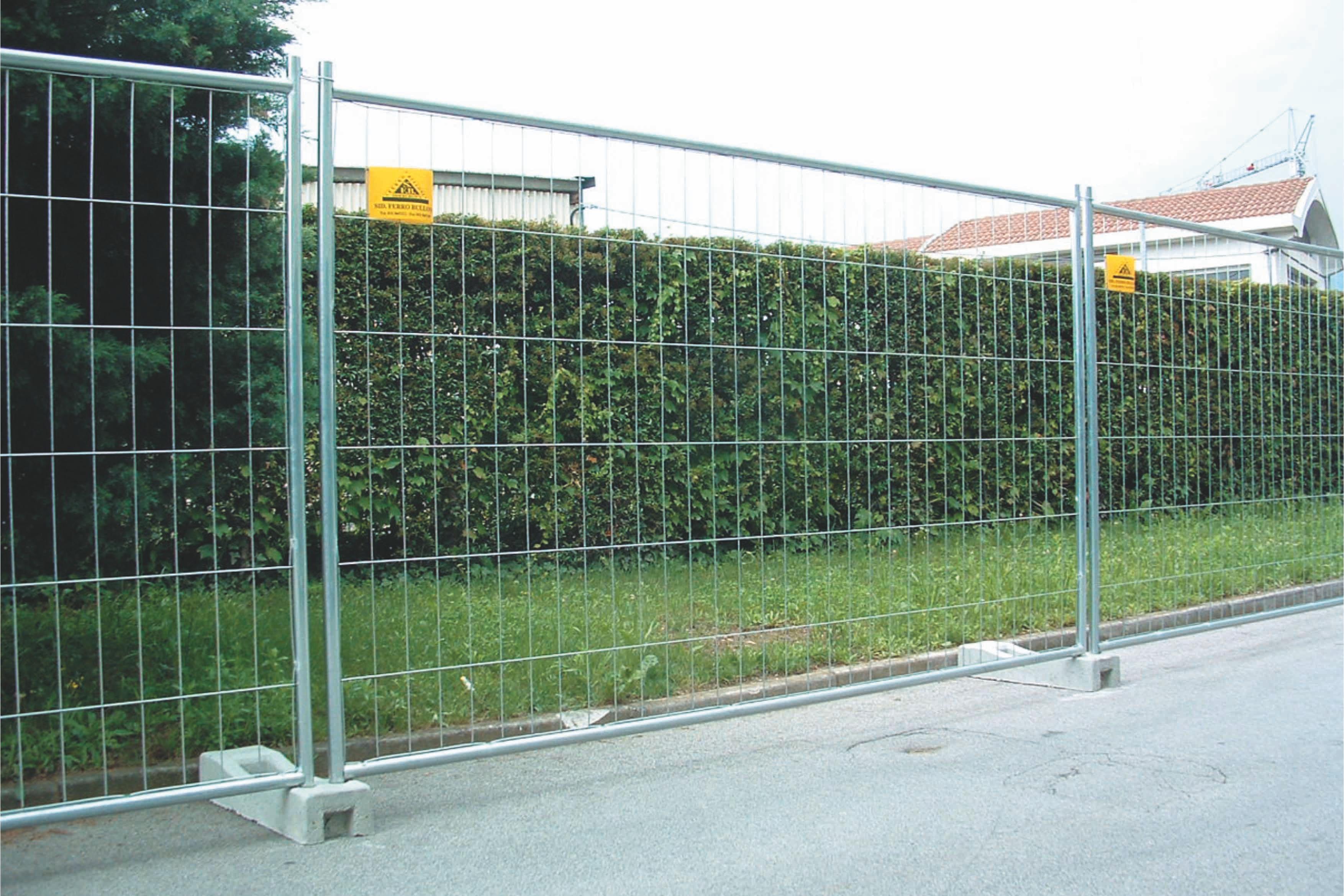 CLOTURE MOBILE CHANTIER GALVA 3350 X 2000 CORNICHE 4TUBES SANS ETIQUETTE "