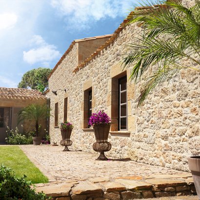 CHAINE D'ANGLE PIERRE RECONSTITUEE PIERRE DE CAUSSE/MANOIR TERRE DE SIENNE 30/40 X 10/18 X 25 EPAISSEUR 3CM