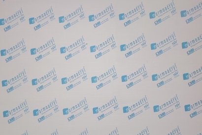 PLAQUE ACRYLIQUE TRANSLUCIDE BRUTE 310 X 203 CM EP. 4 MM