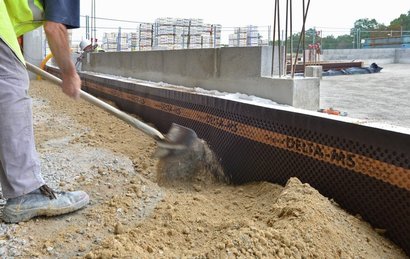 Nappe à excroissance de protection polyéthylène haute densité DELTA MS pour parois enterrée rouleau - long. 20m x larg 2m