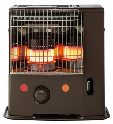 POELE A PETROLE A MECHE 2100W