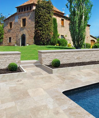 Margelle CLASSIC Tumbled Angle intérieur Bord 1/2 rond 45 x 45 x 3,2 cm Travertin 1er choix  