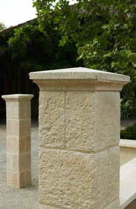 Dessous de chapeau pour pilier RENAISSANCE L.66x l.66x Ht17cm - Coloris Ton Pierre