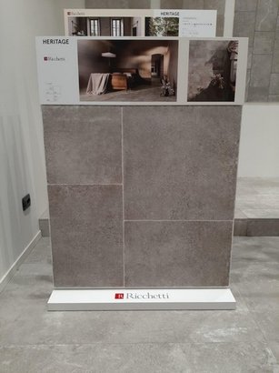 Crémaillère expo HERITAGE - 5 panneaux bois + socle 