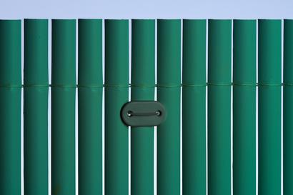 Kit de fixation pour canisses PVC - vert - (attache + brin 14 cm fil de fer plastifié) 26 pcs