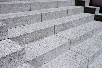 BLOC MARCHE GRANIT FLAMME BORD DROIT CHANFREINE LONDON 35 X 100 X 15CM