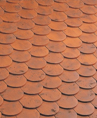 TUILE PLATE ECAILLE PRESSÉE 17X27 ROUGE NUANCE