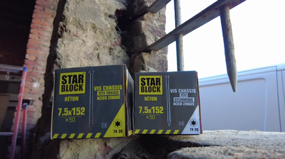 Vis chassis STARBLOCK TX Tête fraisée crantée Acier zingué blanc 7,5x182 Boite de 50