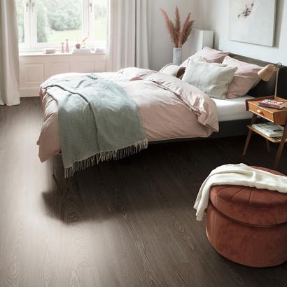 SOL STRATIFIE CLASSIC 8MM CLASSE 32 1292 X 193MM 4 chanfreins EPL050 Ch?ne de Corton noir