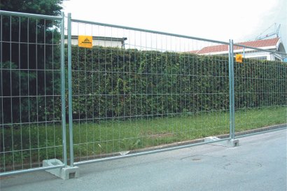 CLOTURE MOBILE CHANTIER GALVA 3350 X 2000 CORNICHE 4TUBES SANS ETIQUETTE "